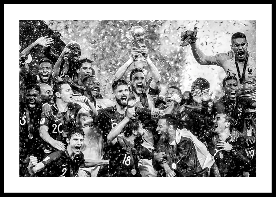 Franska fotbollslaget firar segern i fotbolls-VM i Moskva år 2018-12