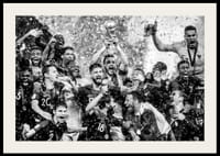 Ranskan jalkapallomaa juhlii voittoa Moskovan MM-kisoissa vuonna 2018-2