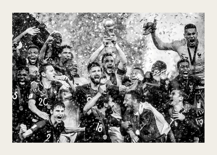 Ranskan jalkapallomaa juhlii voittoa Moskovan MM-kisoissa vuonna 2018-12