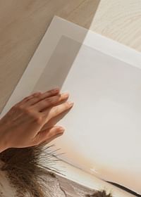 Poster cu un drum de plajă printre dune de nisip la apus-5