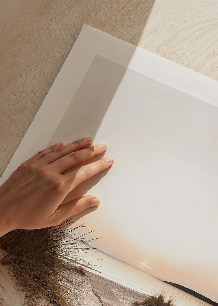 Poster cu un drum de plajă printre dune de nisip la apus-12