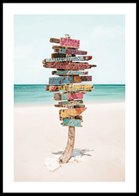 Poster med en skylt på en strand för surfare-0