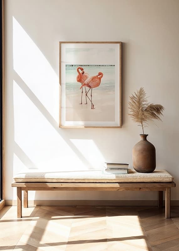 Poster met een foto van twee flamingo's op een strand-12