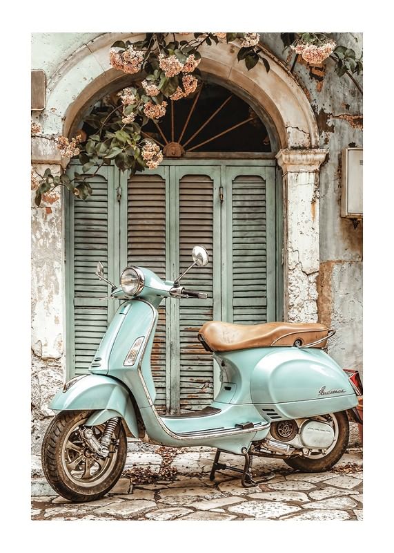 Afiș de epocă cu o vespa verde mentă în fața unei uși vechi ciudate, cu viță de vie înflorită-12