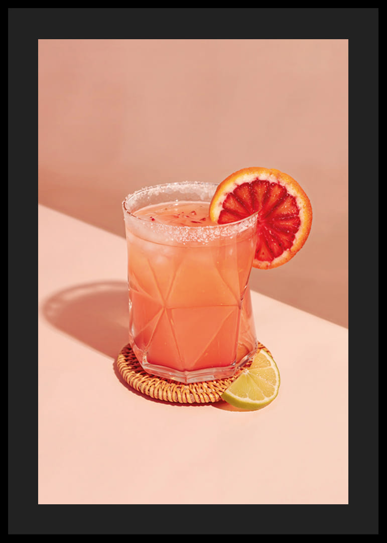 Poster med ett foto på en sofistikerad Paloma Cocktail-12