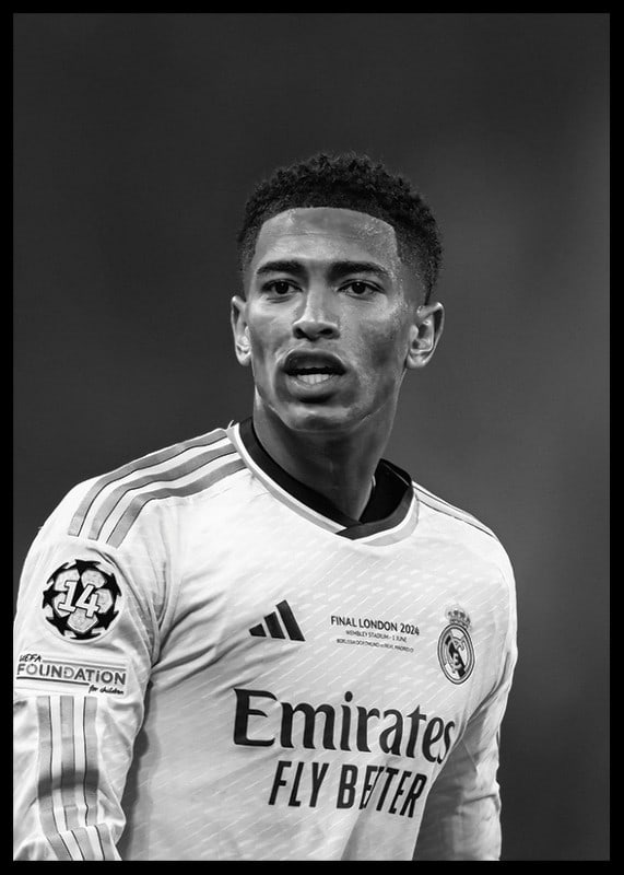 Black and white portrait image of Jude Bellingham in Real Madrid-12