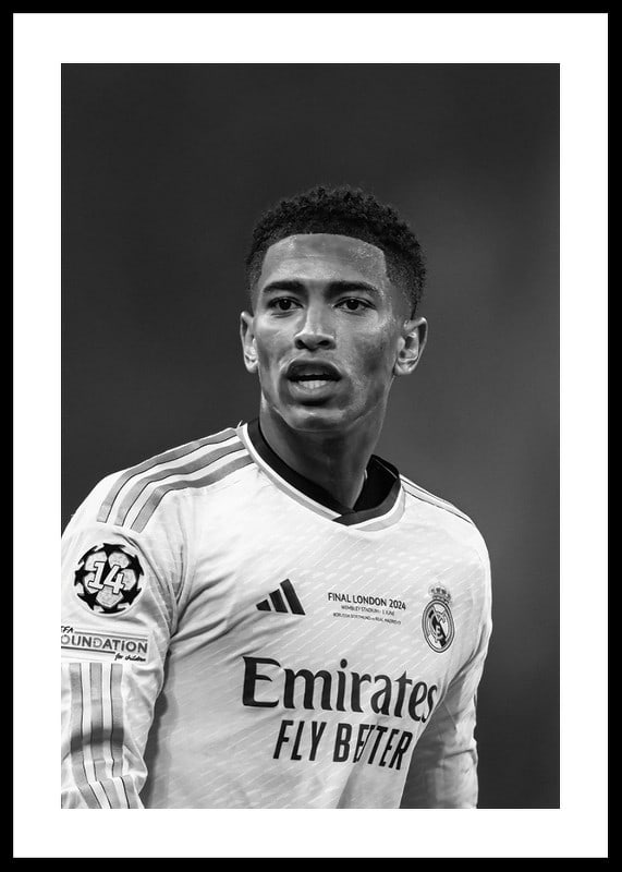 Black and white portrait image of Jude Bellingham in Real Madrid-12