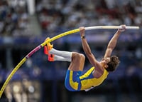 Armand Duplantis OS-Guld Paris 2024 Poster-3