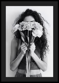 Póster mujer flores pulsera Coco Chanel-4