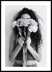 Poster femeie flori bratara Coco Chanel-0