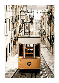 Poster con un tram a Lisbona-1