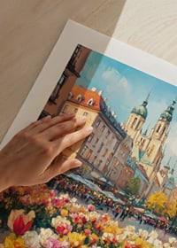 Plagát, ktorý spája čaro mesta s jarnou pestrofarebnou tulipánovou nádherou-9
