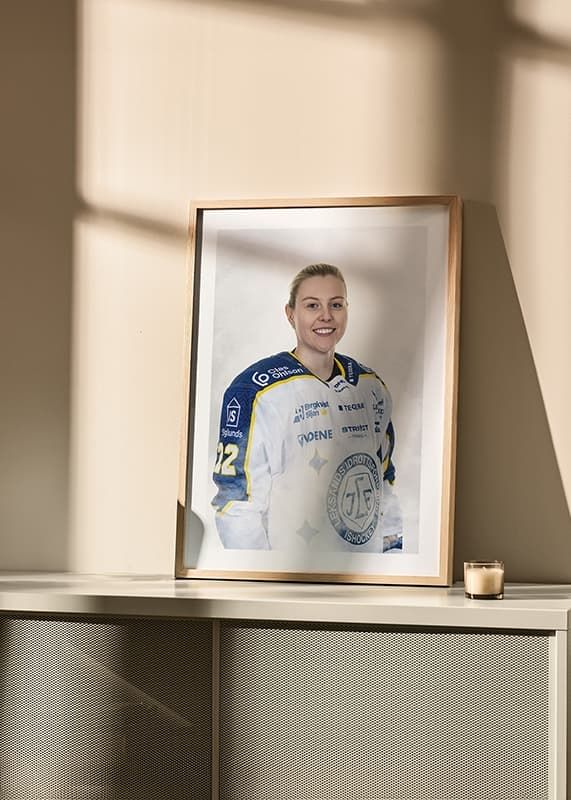 Poster Agata Sarnovska #22 Leksands IF 2024/2024 crossfade