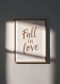 Poster cu o ilustrare tipografică a textului „Îndrăgostești”-4