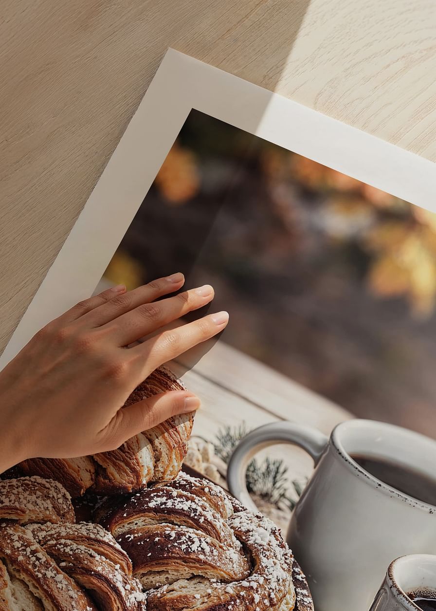 Affiche avec café d'automne avec petits pains au café et à la cannelle-12
