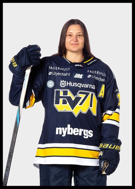 Klara Seroiszkova #19 HV71 2024/2025-12