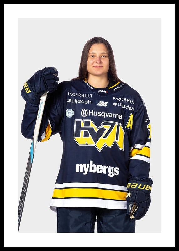 Klara Seroiszkova #19 HV71 2024/2025-12