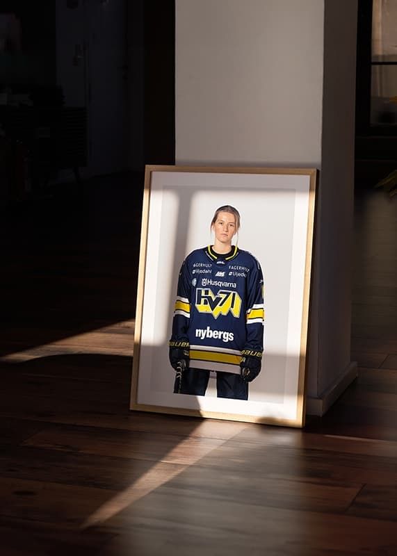 Poster Hilda Svensson #8 HV71 2024/2025 crossfade