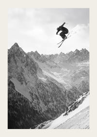 Poster in cui uno sciatore scende dalla montagna-3