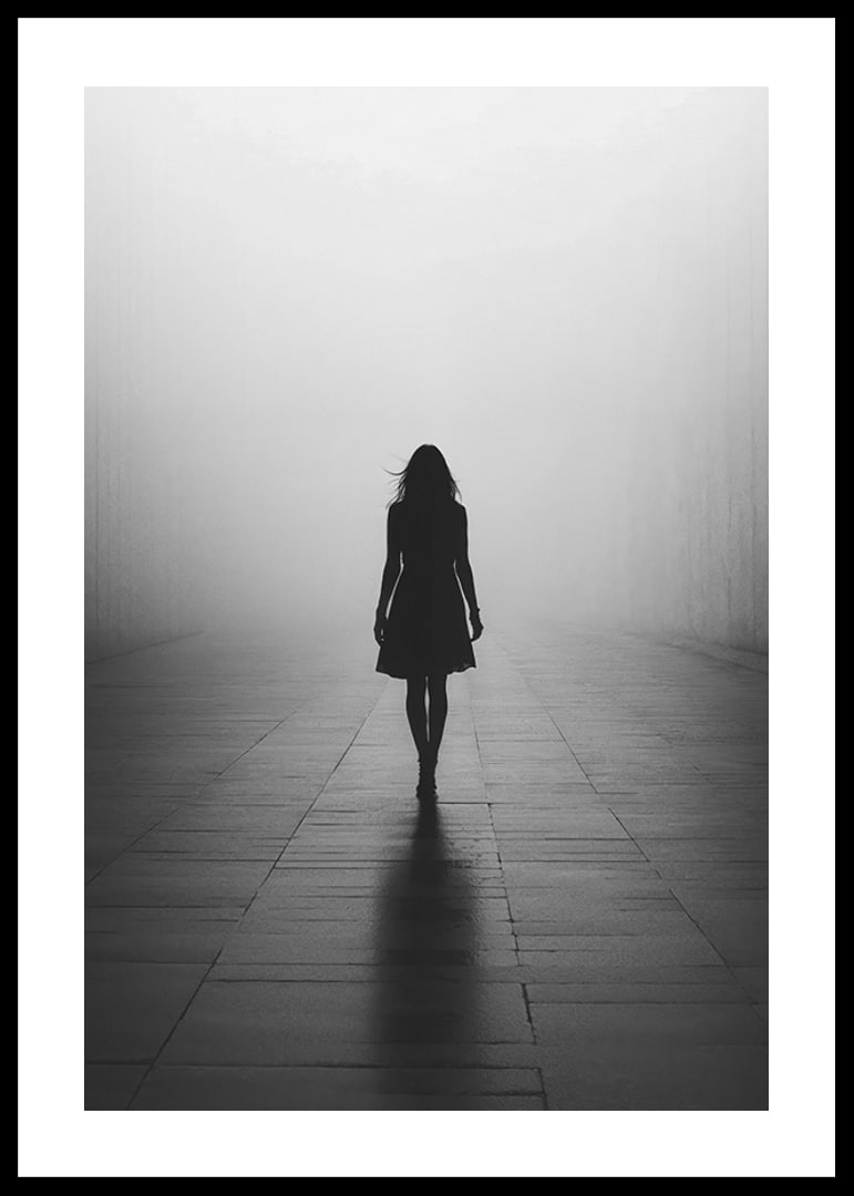 Posts where a woman walks alone in the silence-12