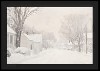 Plagát, ktorý zachytáva tichú zasneženú ulicu obklopenú mrazivými stromami a domami-4