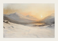 En plakat som viser et snødekt fjellandskap i solnedgangens varme, gylne lys-3