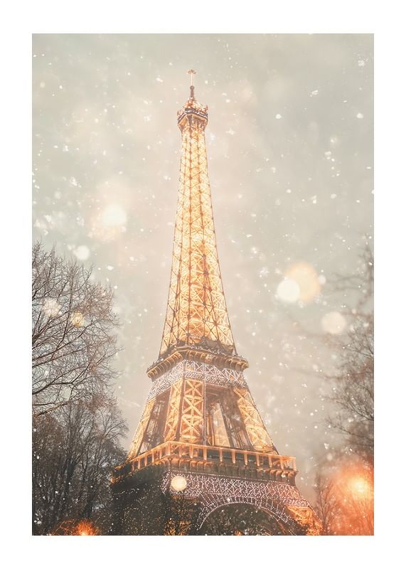 Un poster de iarnă cu Turnul Eiffel luminând un Paris înzăpezit într-o strălucire aurie.-12
