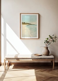 Un poster che cattura una spiaggia sabbiosa e soleggiata e un mare cristallino-8