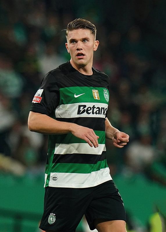 Viktor Gyökeres Sporting CP Football-12