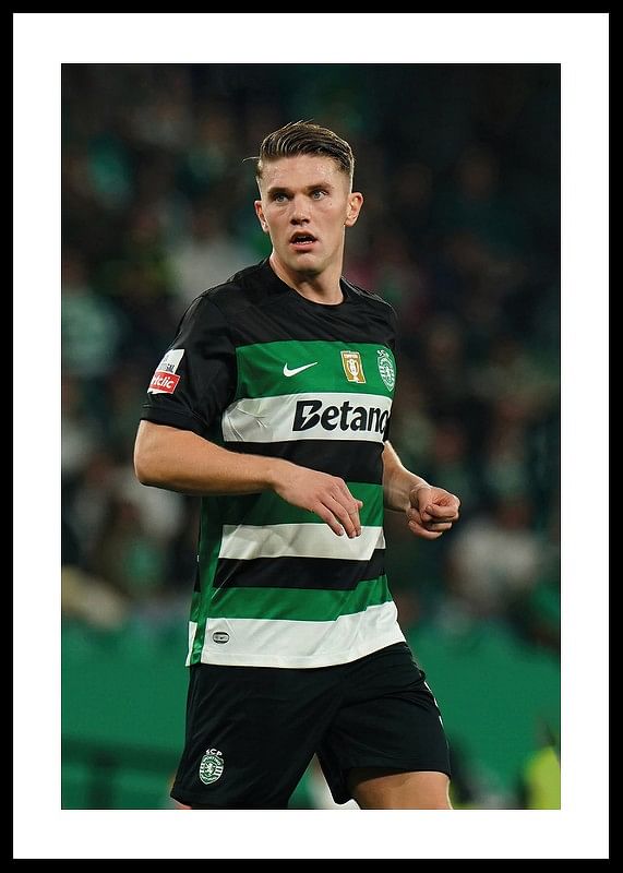 Viktor Gyökeres Sporting CP Football-12