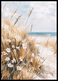 Un poster di una spiaggia assolata con erba ondeggiante, fiori selvatici e un oceano scintillante sullo sfondo-6