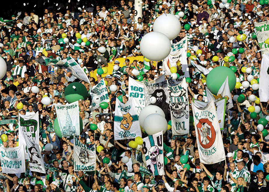 2001 Publik 02 Hammarby IF-12