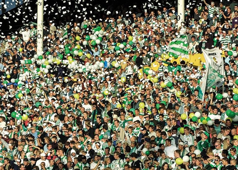 2001 Publik 01 Hammarby IF-12