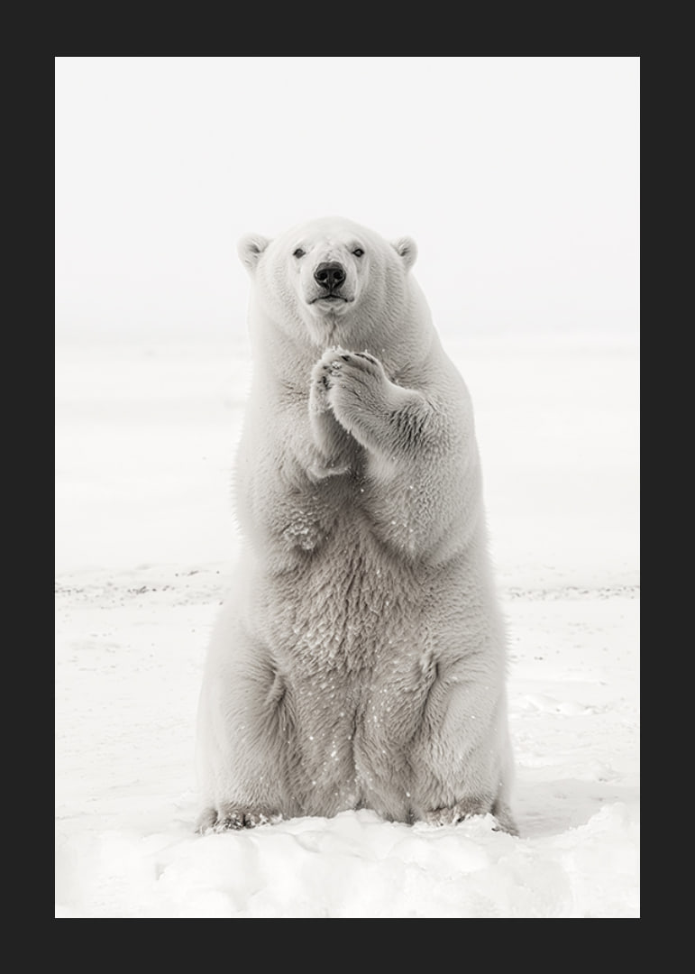 Ein majestätischer Eisbär steht aufrecht in der weißen arktischen Landschaft, als Symbol für Stärke und die Schönheit der Natur-12