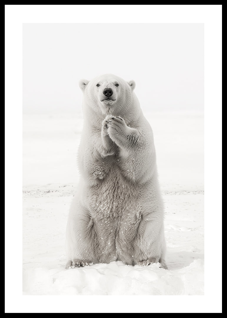 Ein majestätischer Eisbär steht aufrecht in der weißen arktischen Landschaft, als Symbol für Stärke und die Schönheit der Natur-12