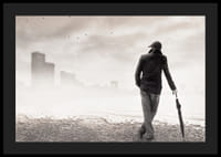 En ensam figur står med ett paraply och blickar ut över en dimhöljd stad, fångad i ett ögonblick av stillhet och reflektion.-4