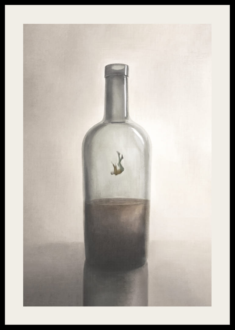 Symboliczne przedstawienie wewnętrznej niewoli i refleksji, gdzie samotna postać unosi się w ciszy szklanej butelki.-12