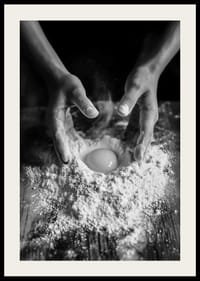 Un moment poétique qui capture le savoir-faire de la pâtisserie et l'amour des ingrédients simples.-4