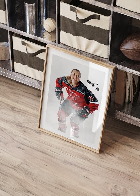 Poster Nenna Mehtonen #09 Örebro Hockey 2024/2025 crossfade