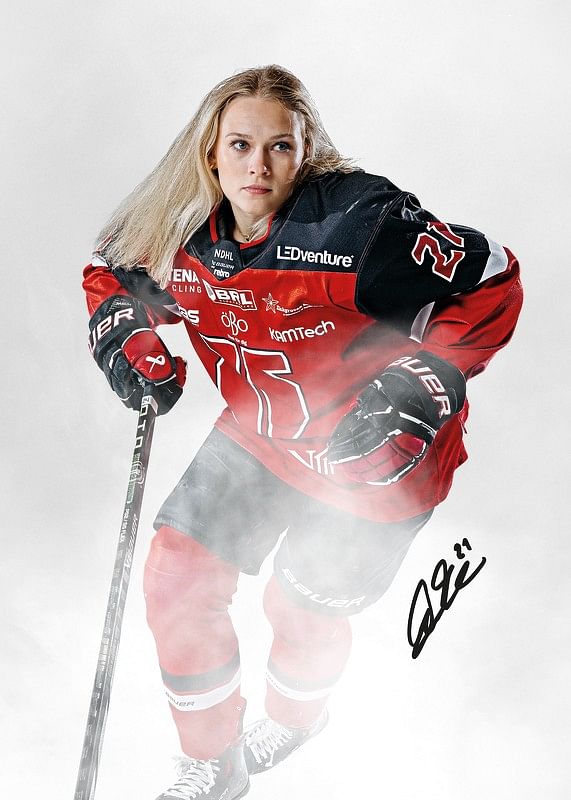Clara Eliasson #21 Örebro Hockey 2024/2025-12