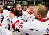 Emil Kåberg Och Johan Wiklander Jublar Örebro Hockey-3