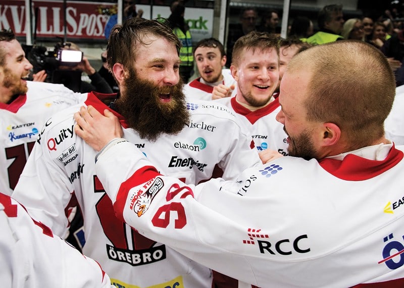Emil Kåberg Och Johan Wiklander Jublar Örebro Hockey-12