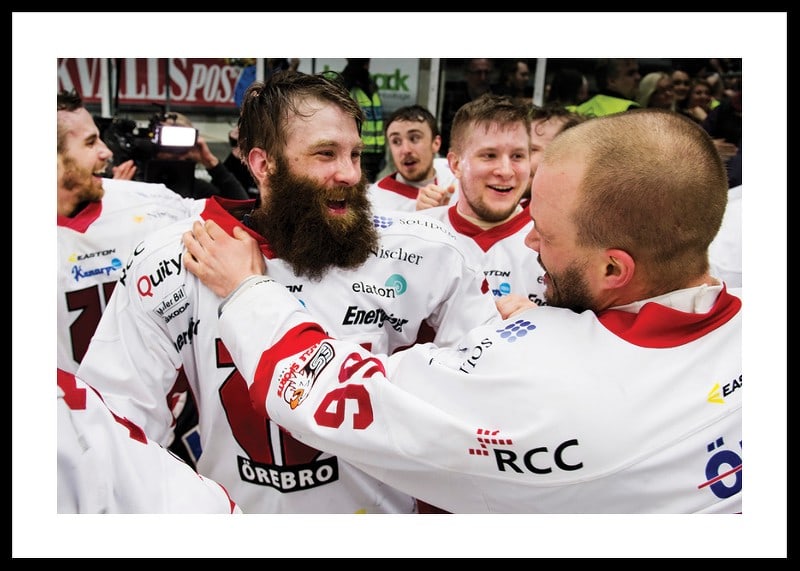Emil Kåberg Och Johan Wiklander Jublar Örebro Hockey-12