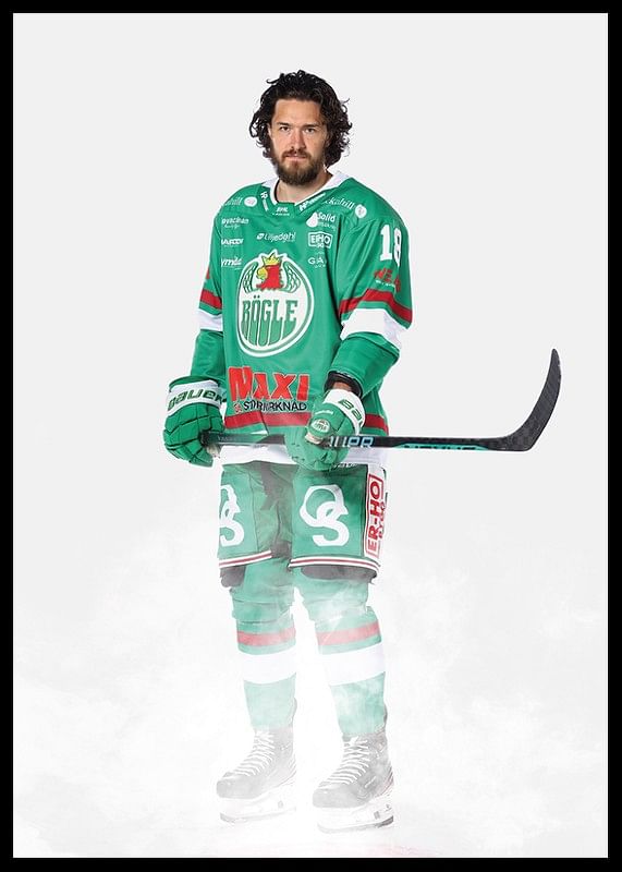 Dennis Everberg #18 Rögle BK 2024/2025-12