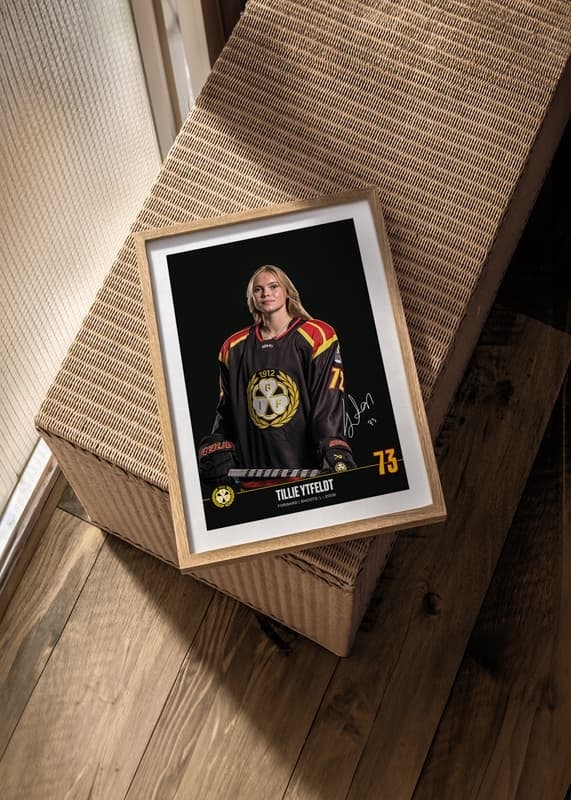 Poster Tillie Ytfeldt #72 Brynäs IF 2024/2025 crossfade
