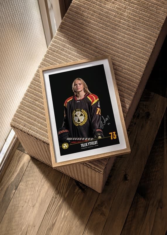 Poster Tillie Ytfeldt #72 Brynäs IF 2024/2025 crossfade