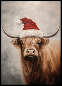 Un poster natalizio con una scarpa da montagna con un cappello da Babbo Natale che diffonde fascino e spirito natalizio.-6