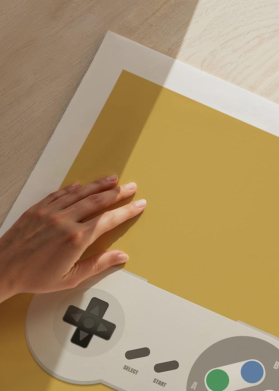 Un poster cu un controler de joc clasic pe un fundal galben-12