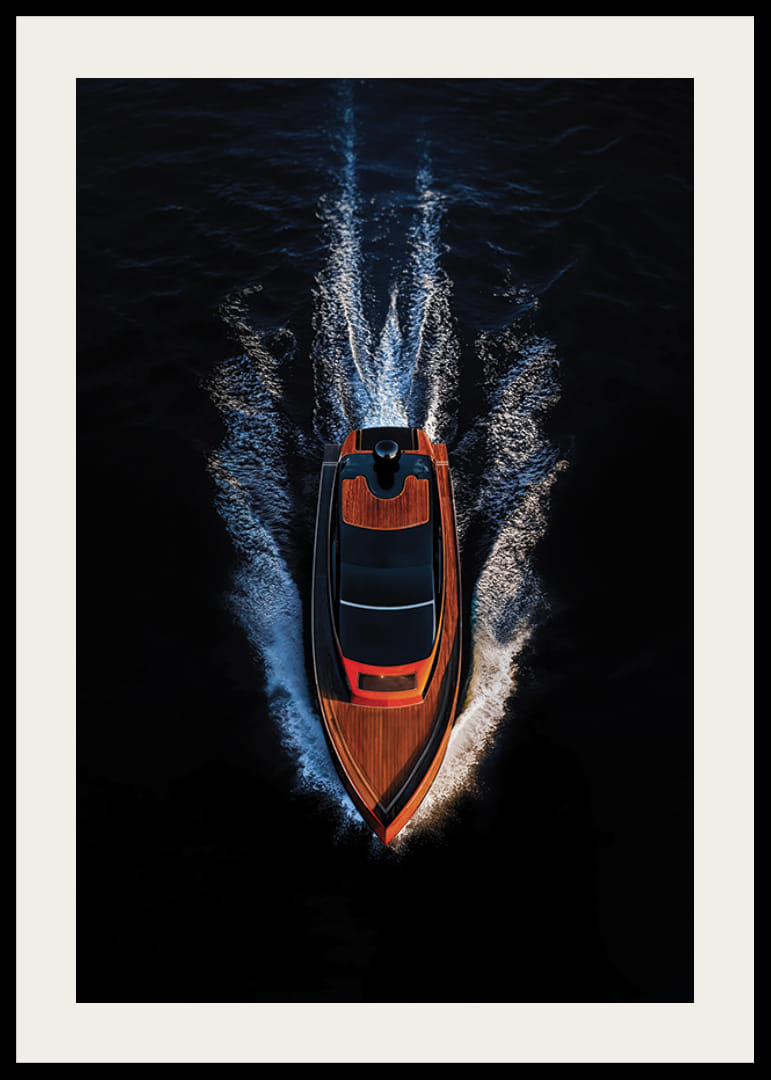 Póster con la imagen de un barco de lujo en el mar.-12