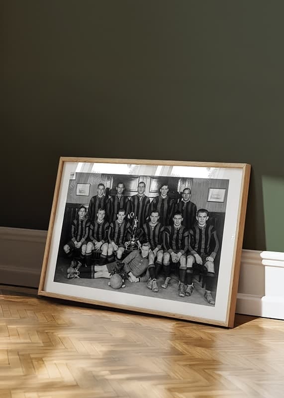 Poster Tidig Lagbild Inomhus Med Pokal Hammarby IF crossfade